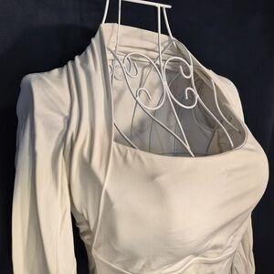 HALARA White Long Sleeve Crop Top